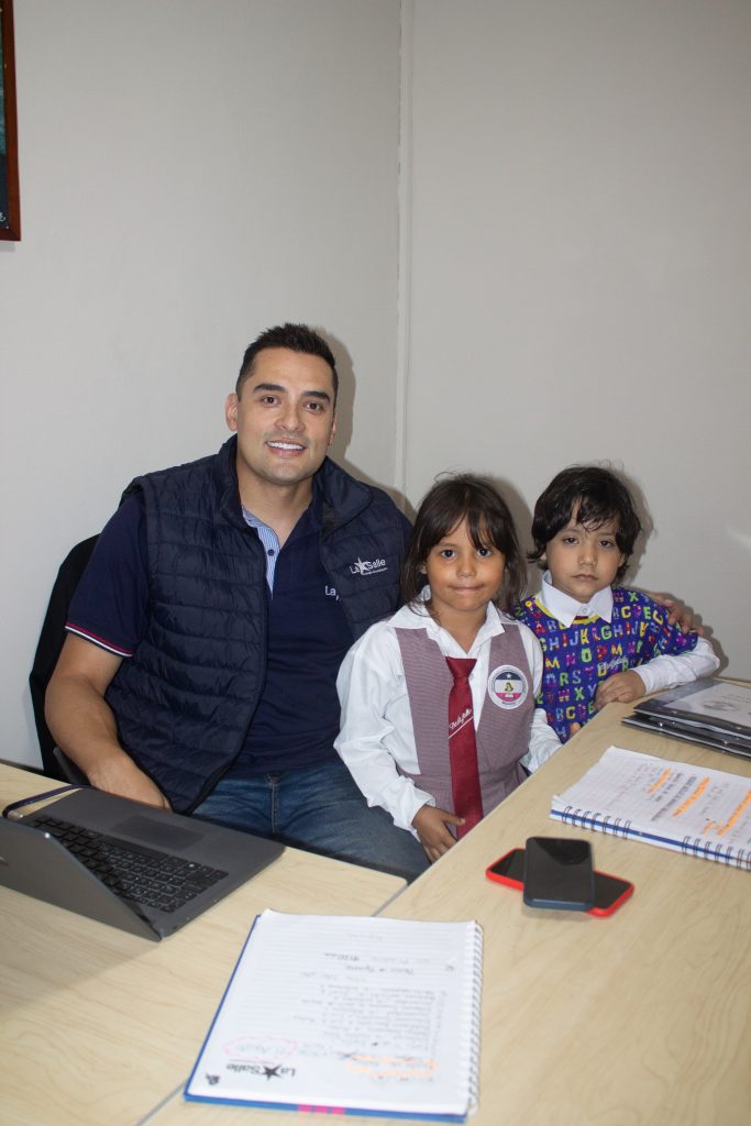estudiantes (1) estudiantes (1)