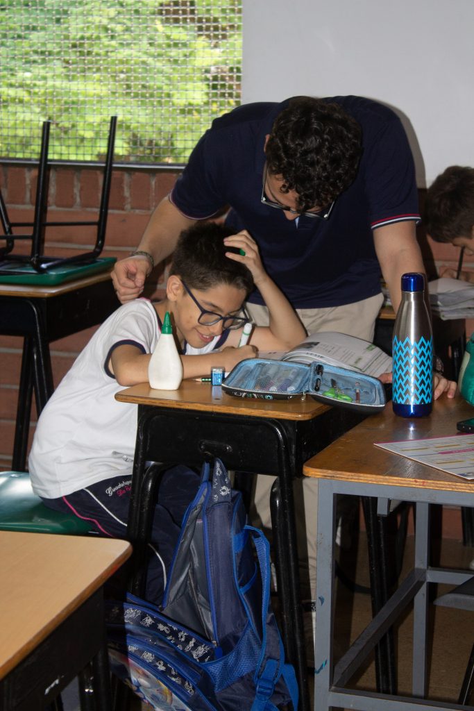 estudiantes (7) estudiantes (7)