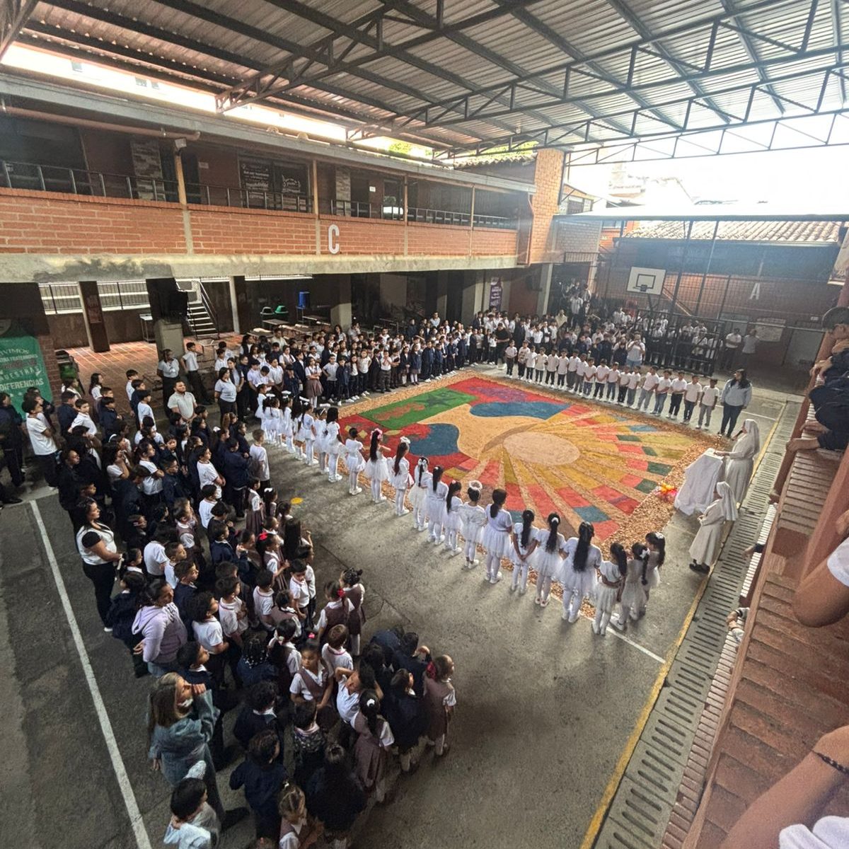 estudiantes (8) estudiantes (8)